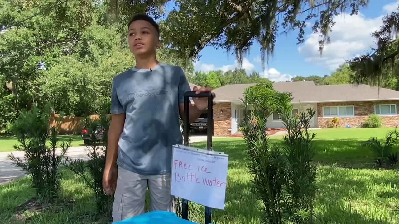 'Florida Cooler Boy' gets help so he can keep people cool