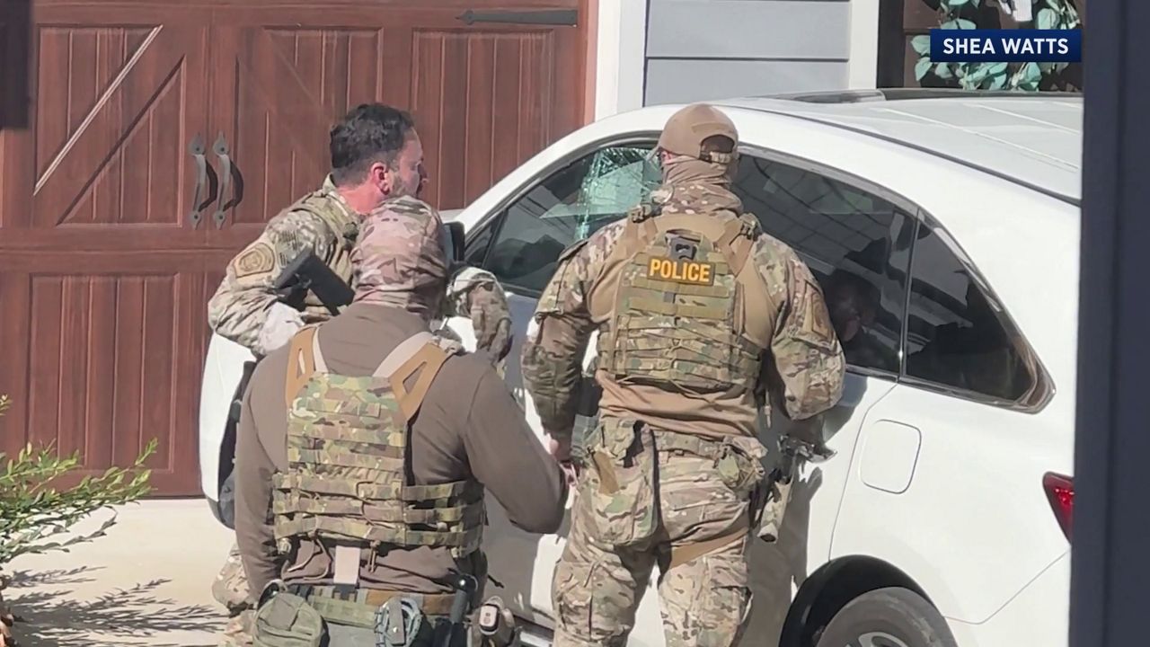 Neighbor: Border Patrol agents break car window, arrest U.S. citizens in Charlotte