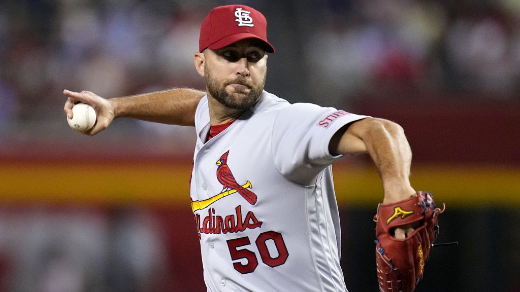 Adam Wainwright Cardinals pitcher returns to St. Louis on 1-year