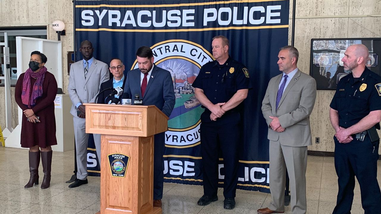 syracuse-police-department-promotes-two