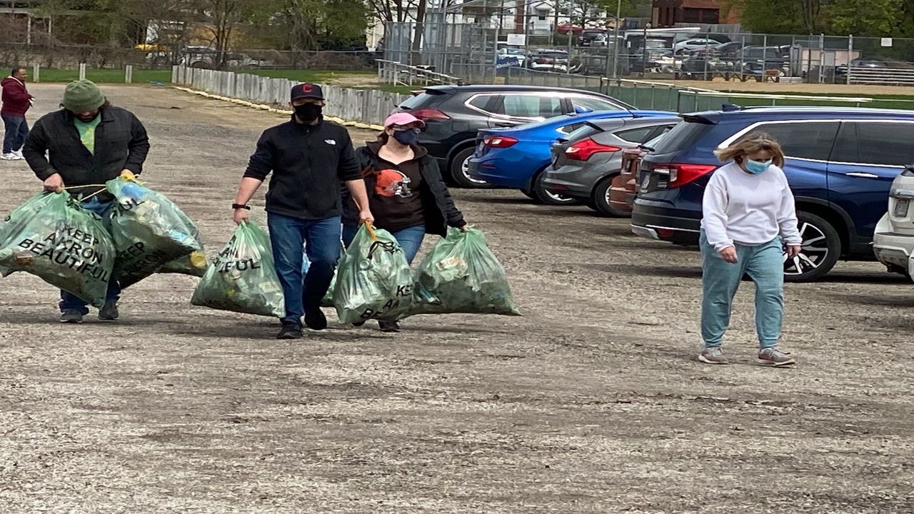 The Keep Akron Beautiful cleanup has spanned the entire month of April for the past six years. (Photo courtesy of Phil Lombardo)