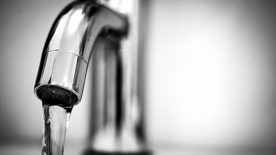 Water flows from a faucet in this stock image. (Pixabay)