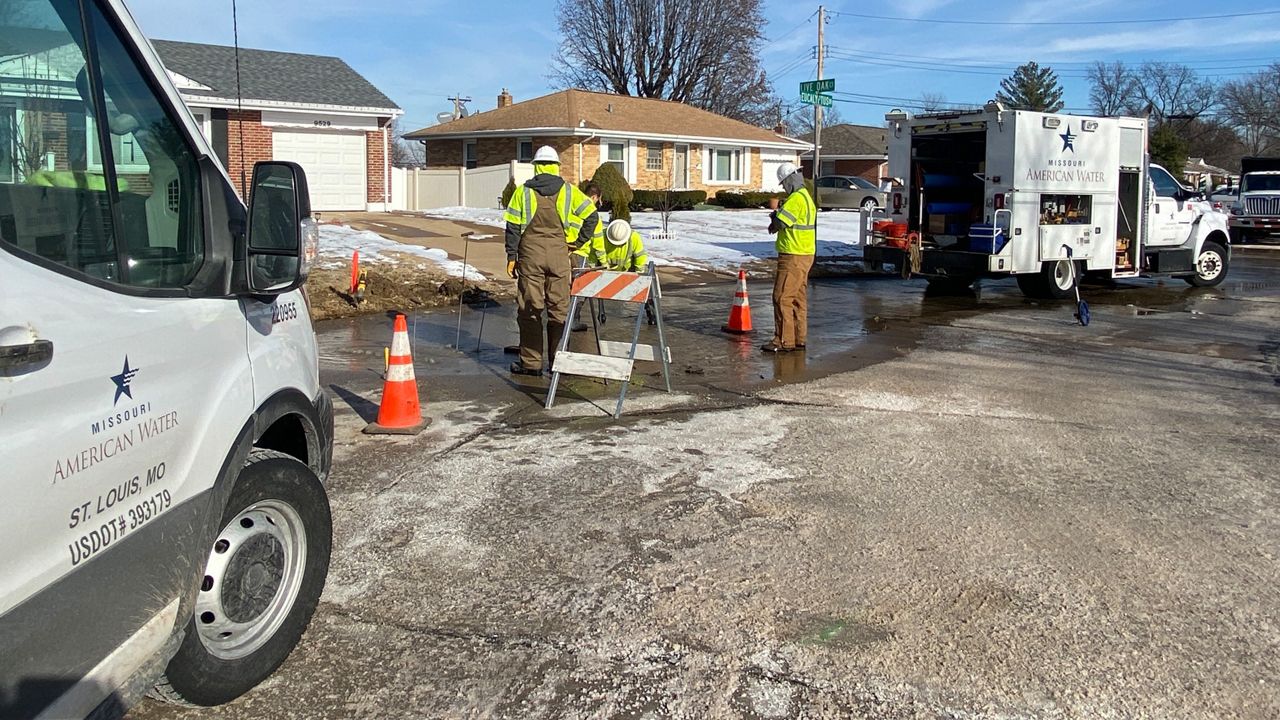 Water main break being repaired. (Spectrum News)