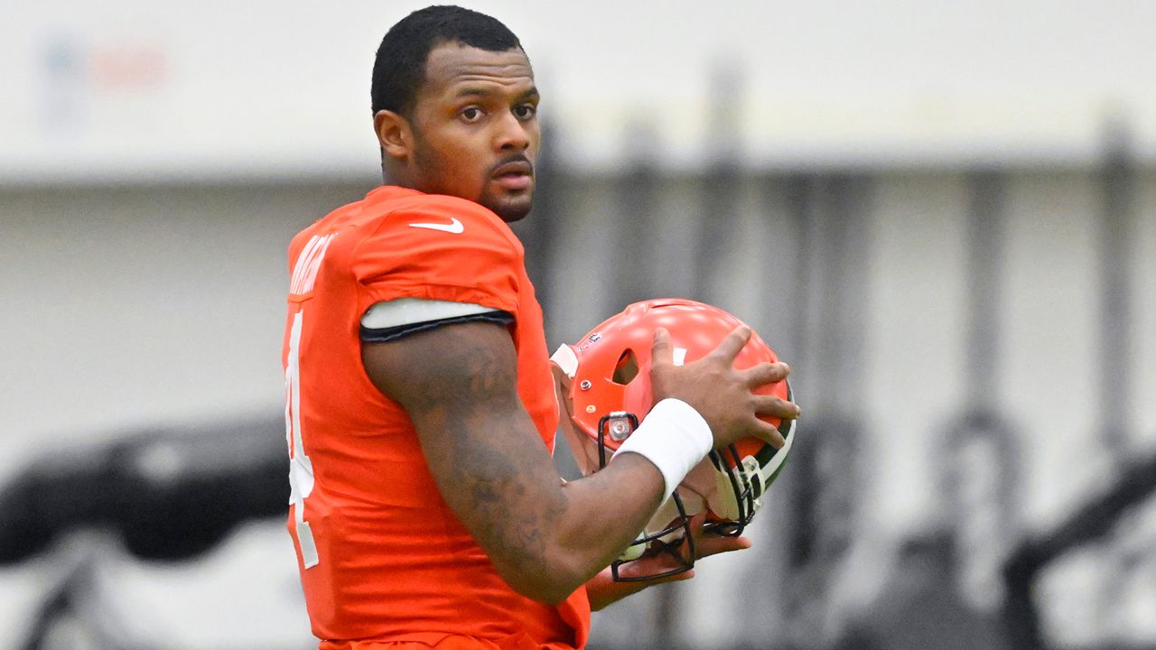 Browns QB Deshaun Watson sitting out with shoulder injury; rookie