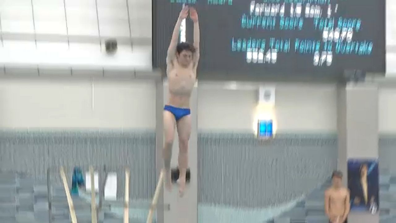 Bloomfield Diver Looks To Defend Title at State Championships