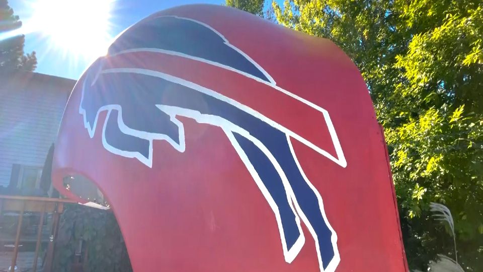 Buffalo Bills Mafia Help Out After 'Bills Elvis' Tailgating Gear