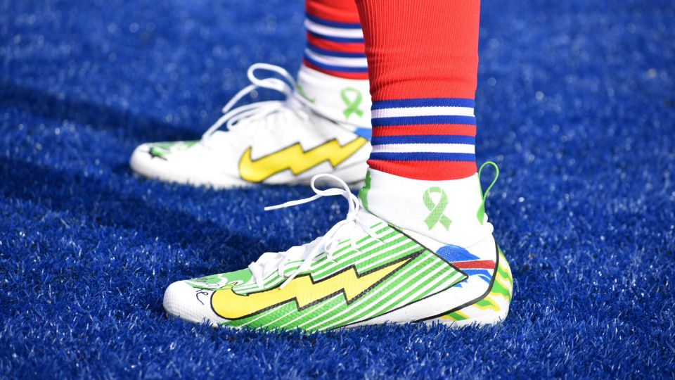 Josh Allen signs own cleats for fans without Bills gear