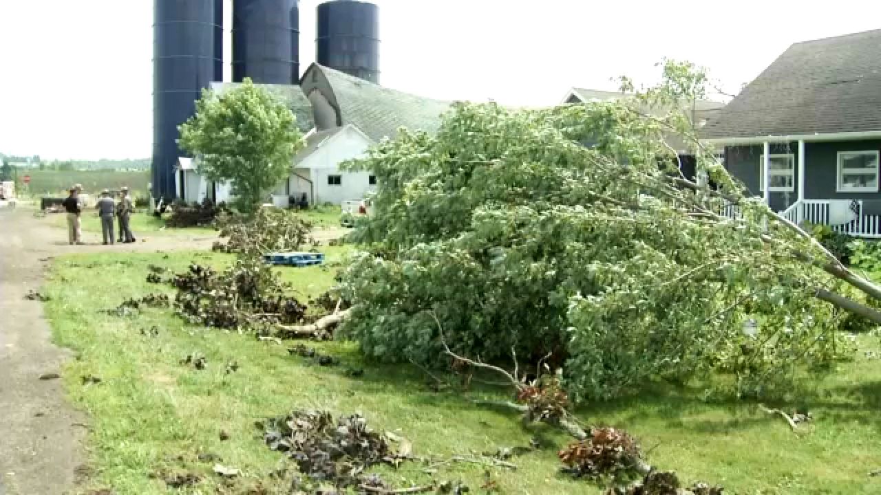 Tornado packing 115 mph winds hits northwestern New York