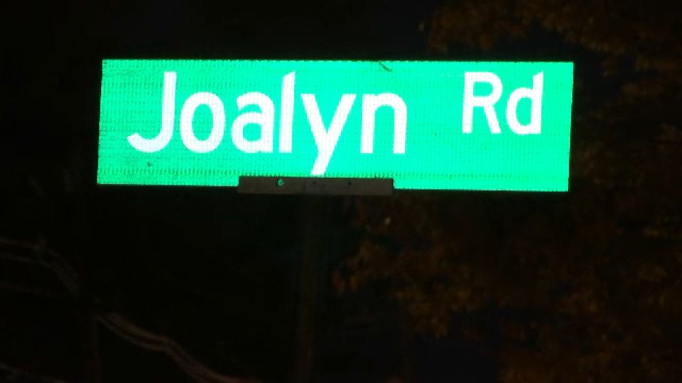 Jaolyn Road street sign