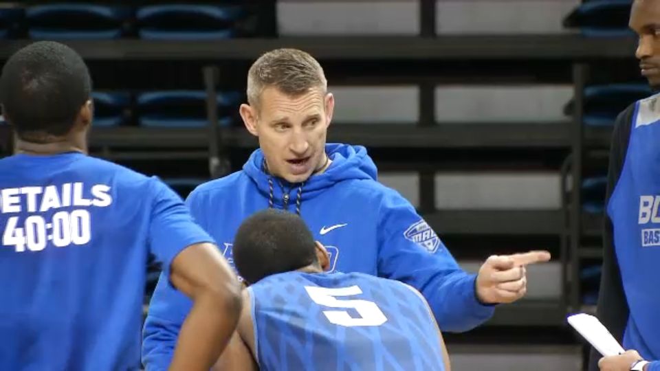 Nate Oats coaching the UB men's basketball team