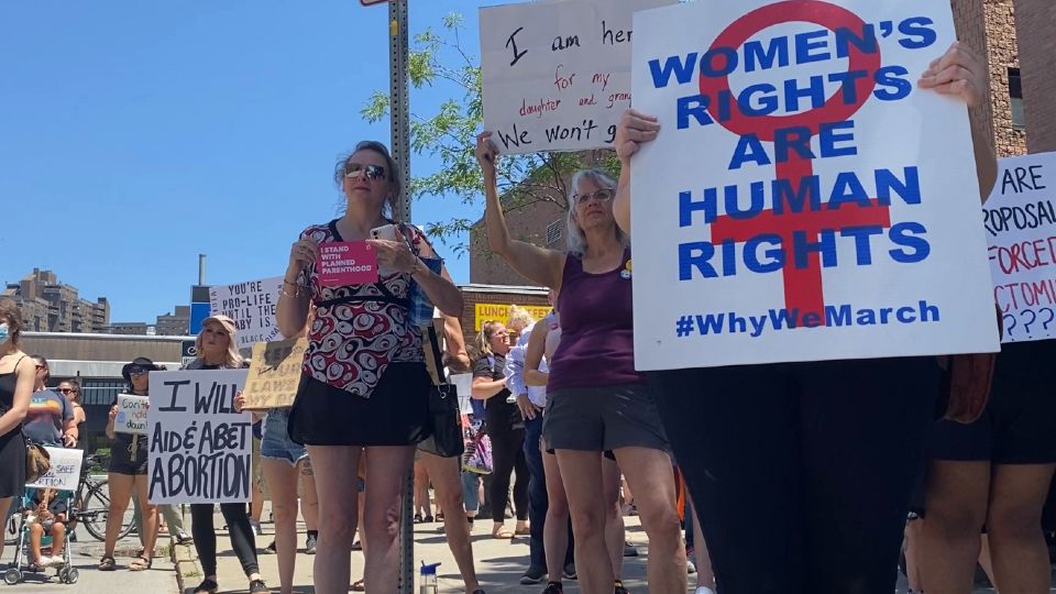 Hundreds in Rochester protest Roe v. Wade reversal