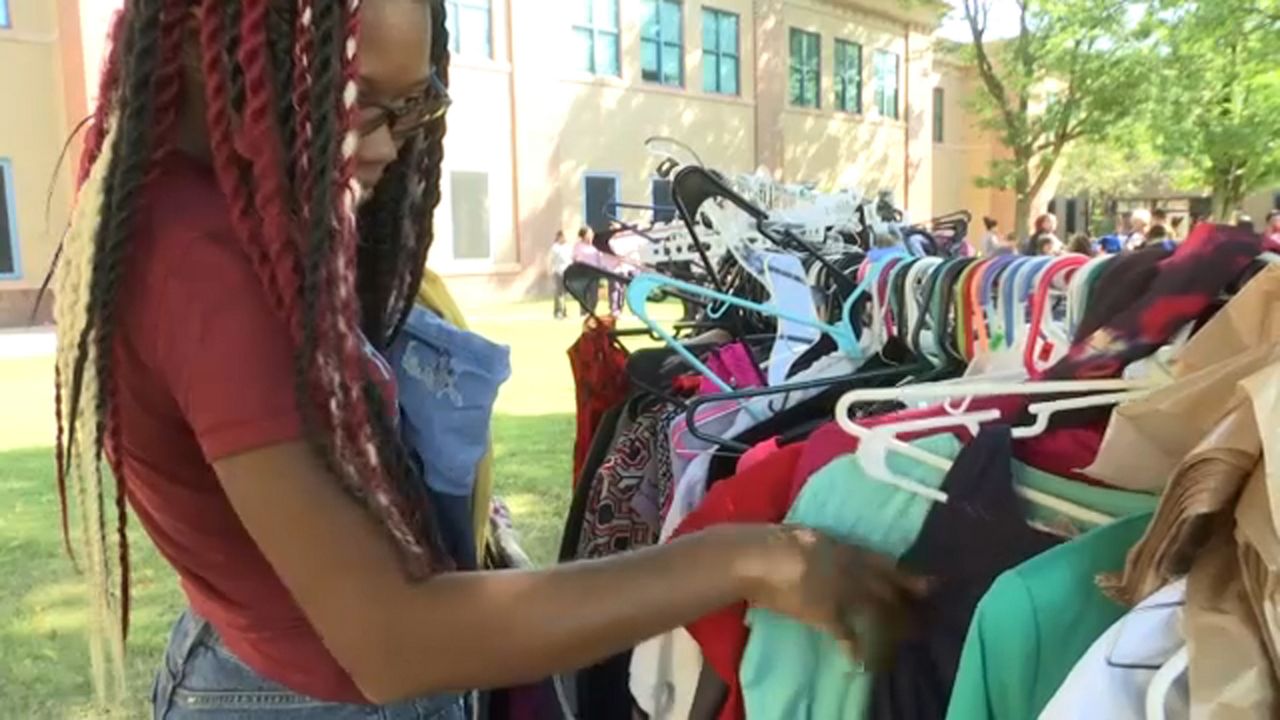 Freshmen move in to St. John Fisher College