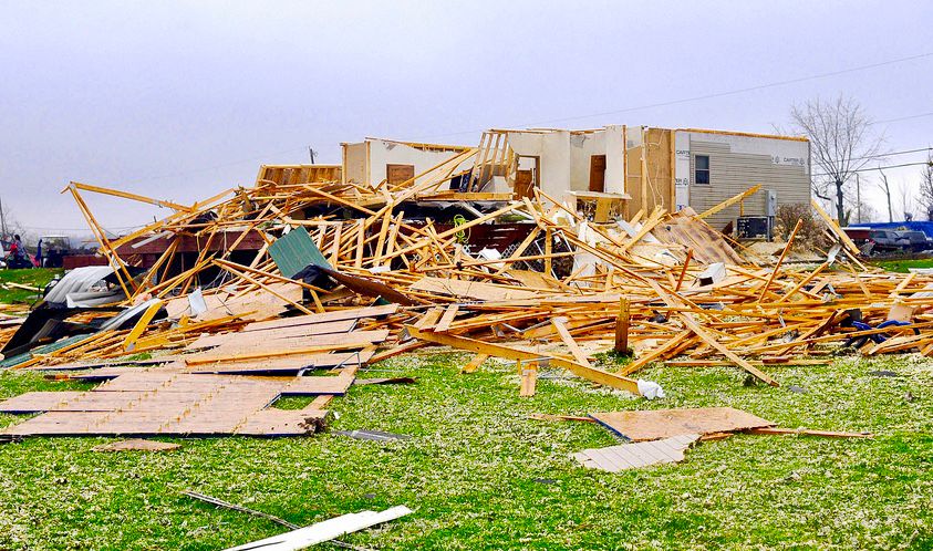 Tornado funnel spotted near Cortland, Ohio near Mosquito Creek Lake