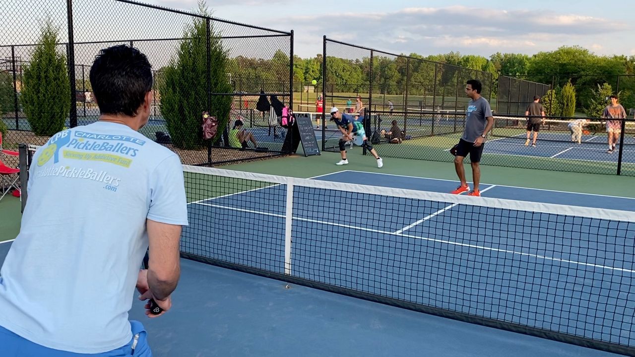 Avid pickleballers call for more courts around Charlotte