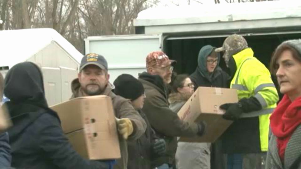 Albion Students Assist Farmers In 35 000 Pound Fresh Food Donation