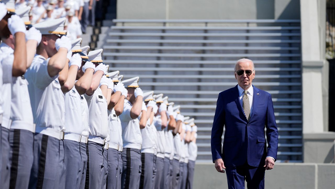 President Biden speaks to West Point graduates Photo