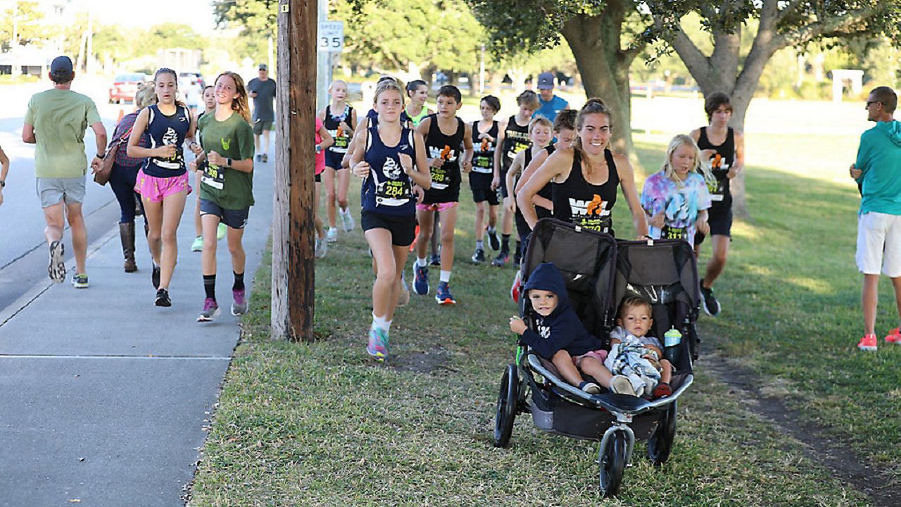 Ann Marie Pierce Pushing her two sons in her world record race  (Ann Marie Pierce)