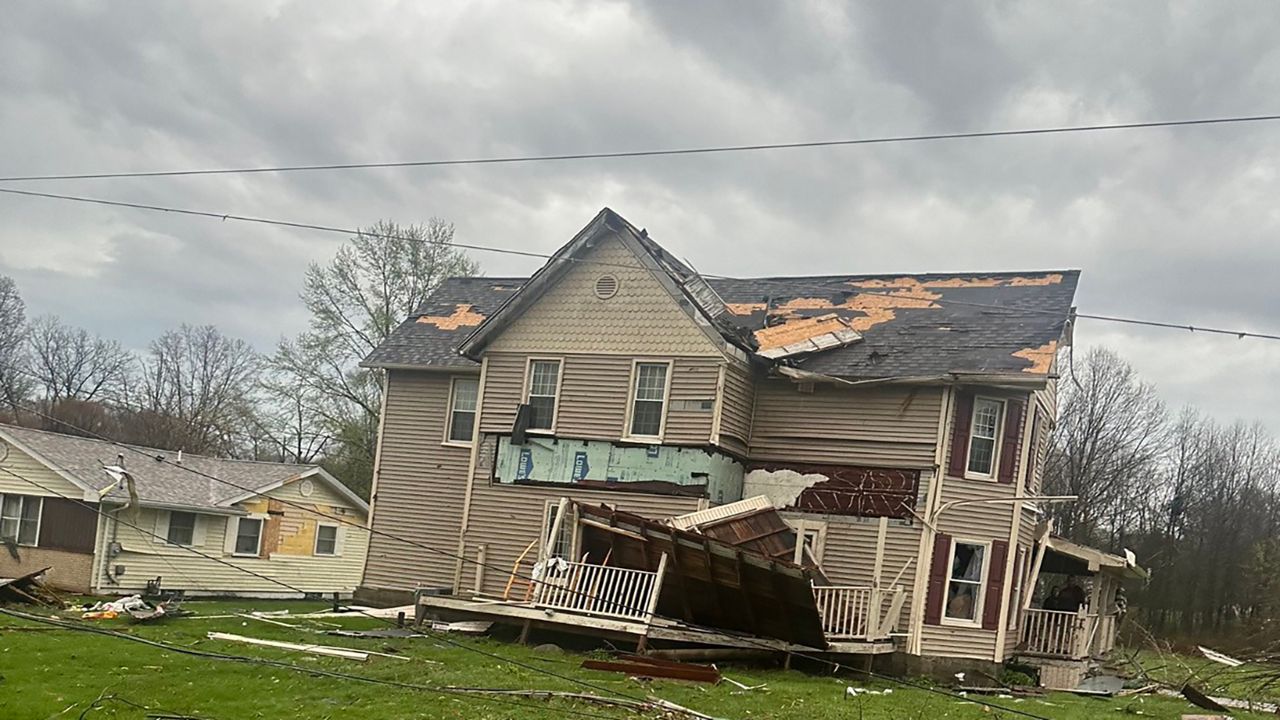 Strong storms leave damage behind in northern Ohio