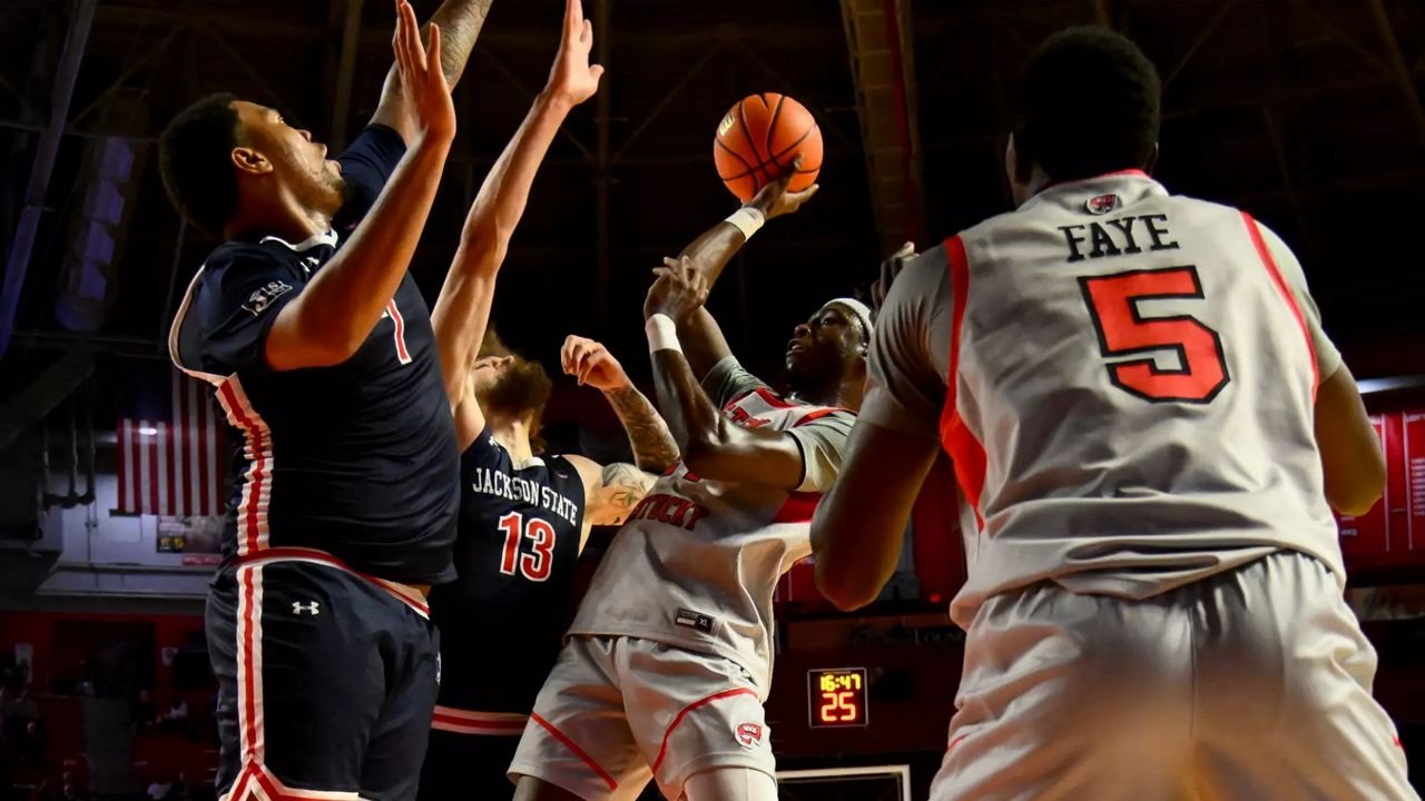 Lander scores 15 and Western Kentucky knocks off Jackson State 79-62