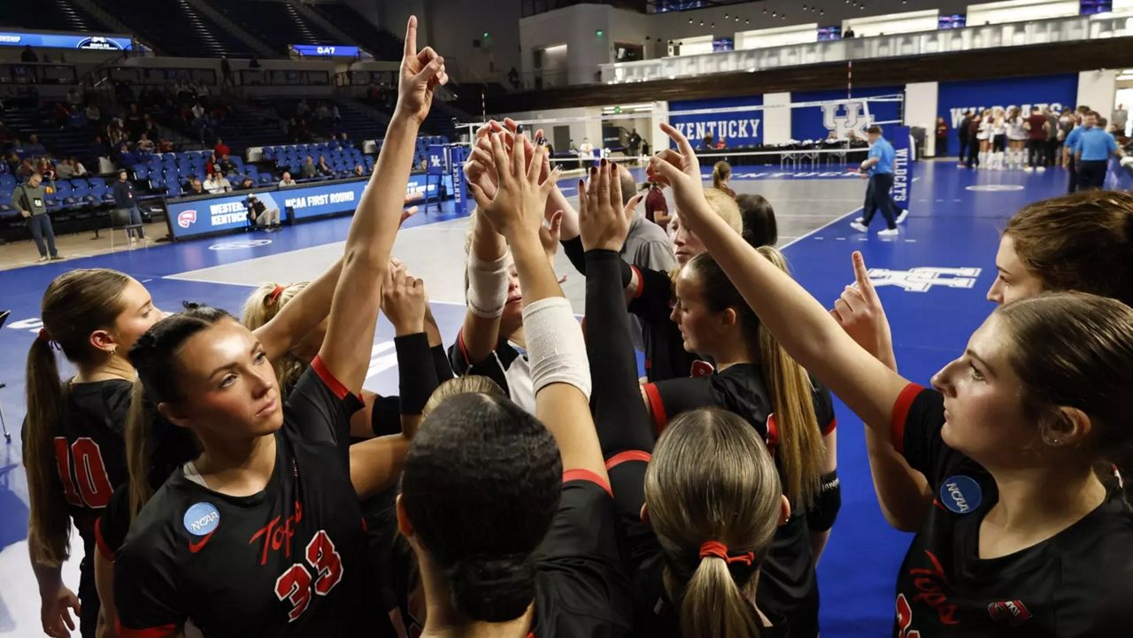 Western Kentucky volleyball falls to Minnesota in first round of 2024 NCAA tournament