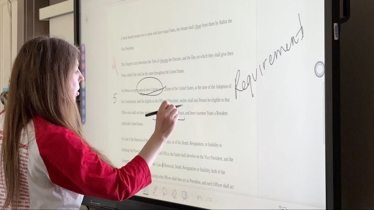 Jessica Williams teaches a civics literacy class about the Constitution (Spectrum News 1/Jenna Rae Gaertner)