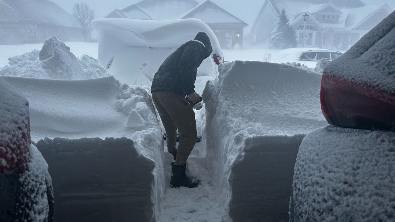 In Buffalo, Finger-Pointing and Growing Complaints Over Storm