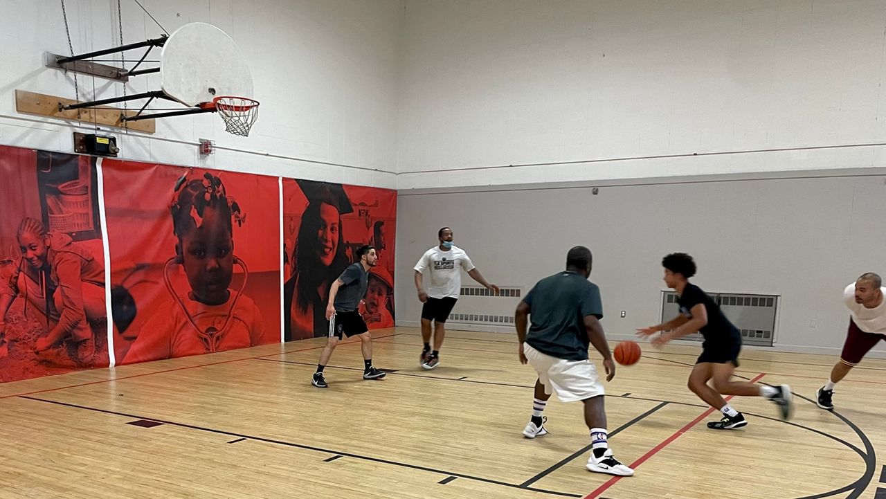 Worcester Majors basketball team hosts open gym