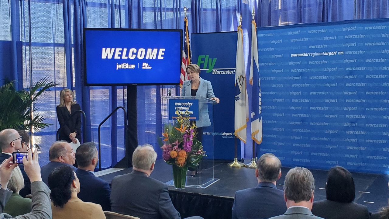 JetBlue announces new flights from Worcester to Florida