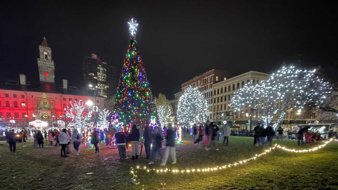 Worcester kicks off holiday season at Festival of Lights
