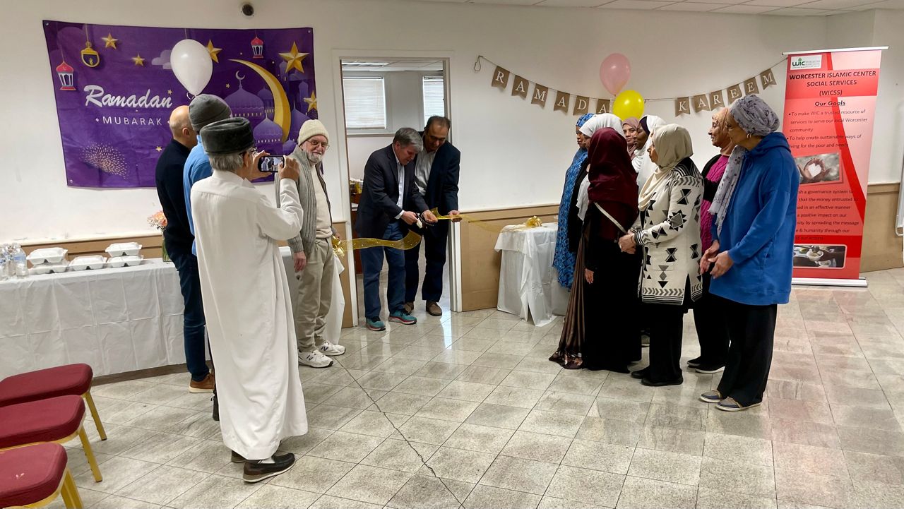 Worcester Islamic Center opens food pantry