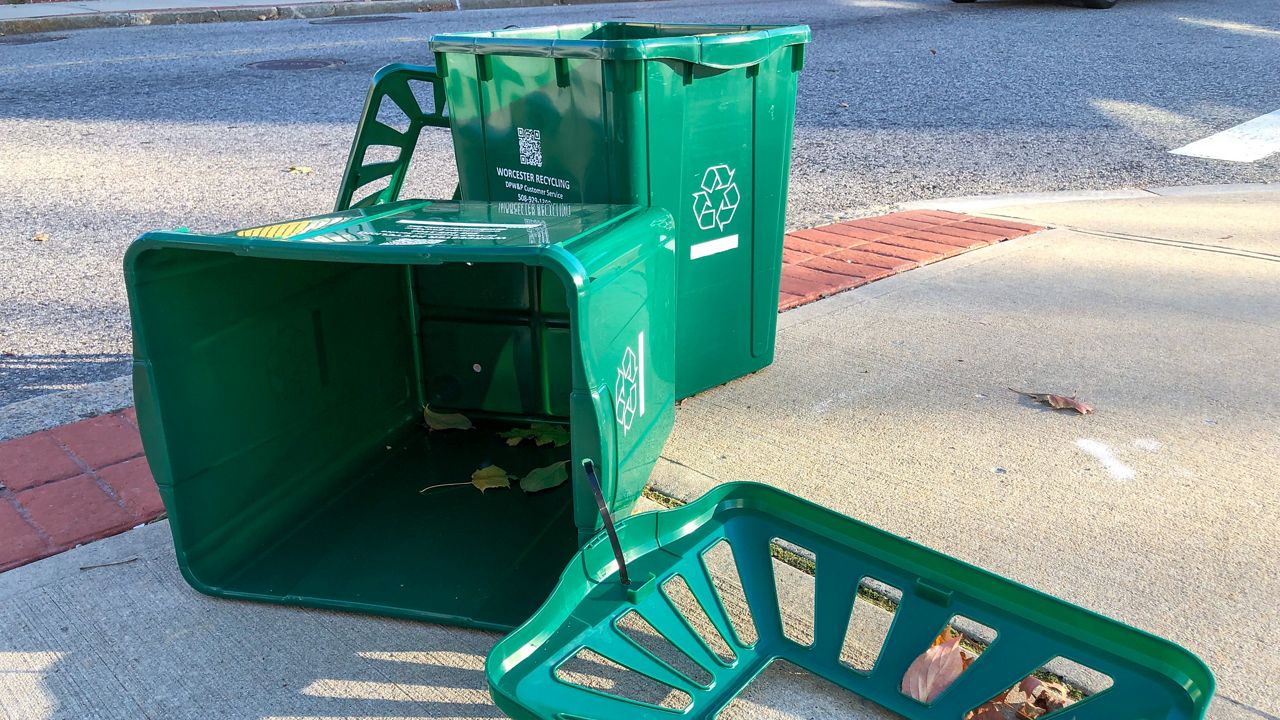 10,000 homes have received new Worcester recycling bins