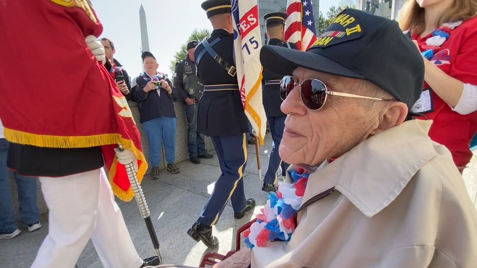 Western New York WWII veteran celebrated on Honor Flight - Vimarsana News