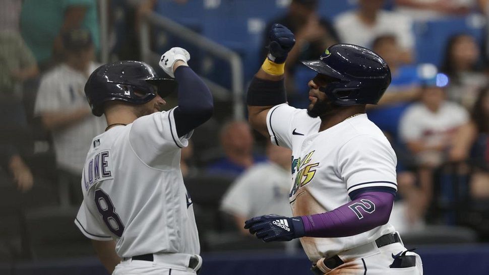 Pinto and Ramírez hit two-run homers in the 7th as the Rays rally to beat  the Mariners 7-4