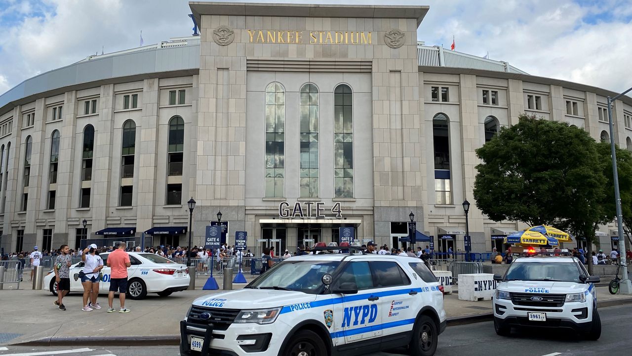 yankee stadium outside