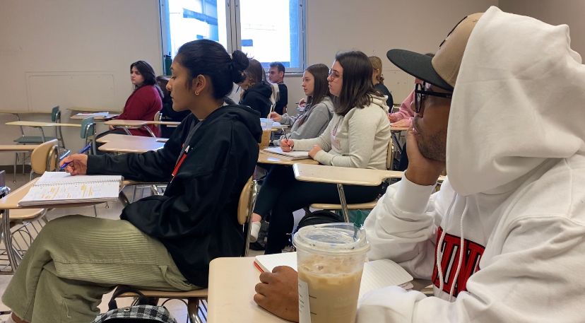 Students try to get younger voters to the polls as numbers drop