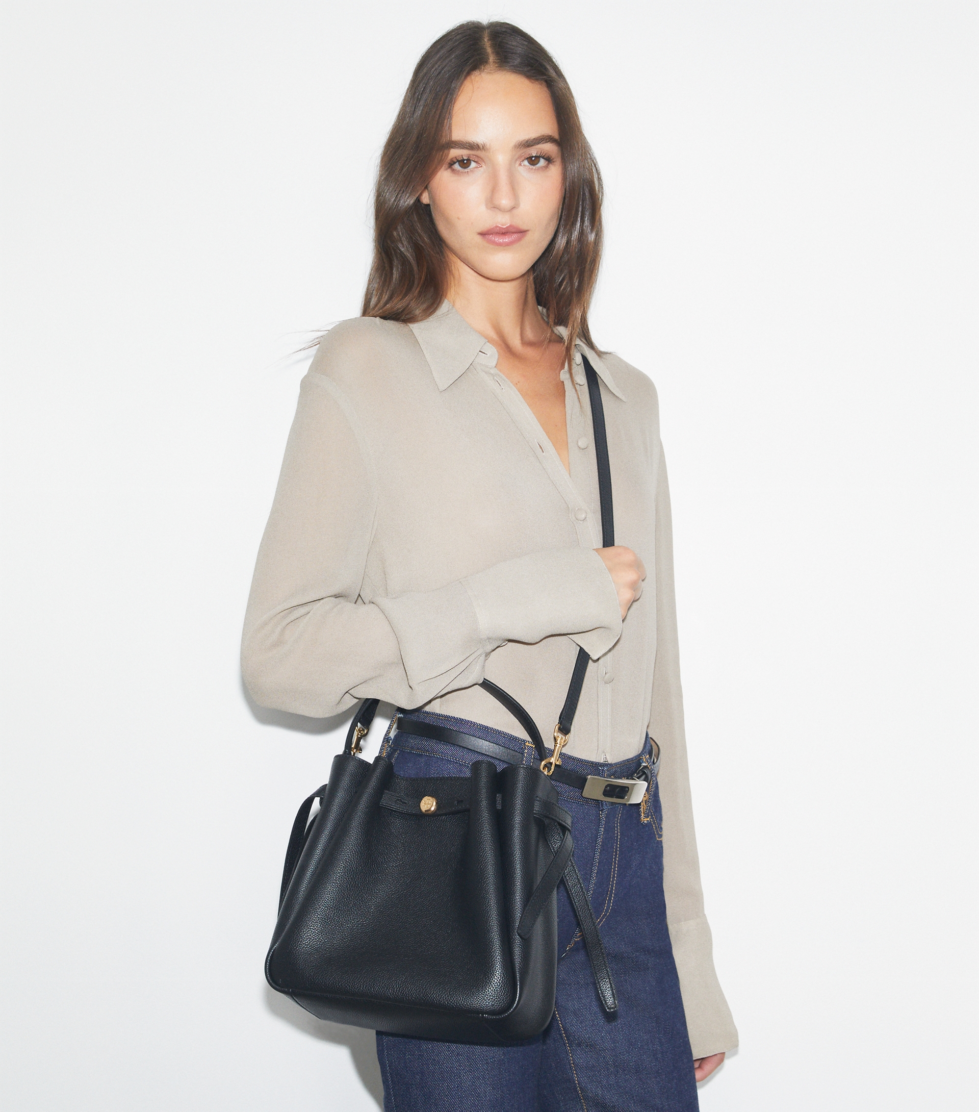 Romy Bucket Bag image number 2