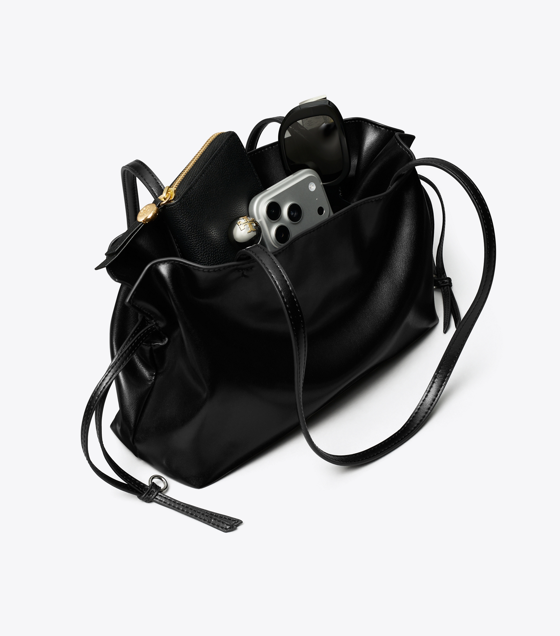 Small Ella natuura&trade; Drawstring Tote image number 5