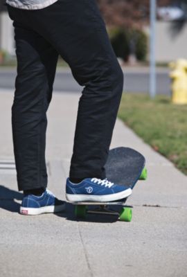 Vans paradoxxx black sales gum