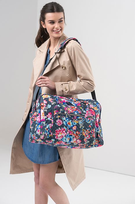 vera bradley iconic travel bag