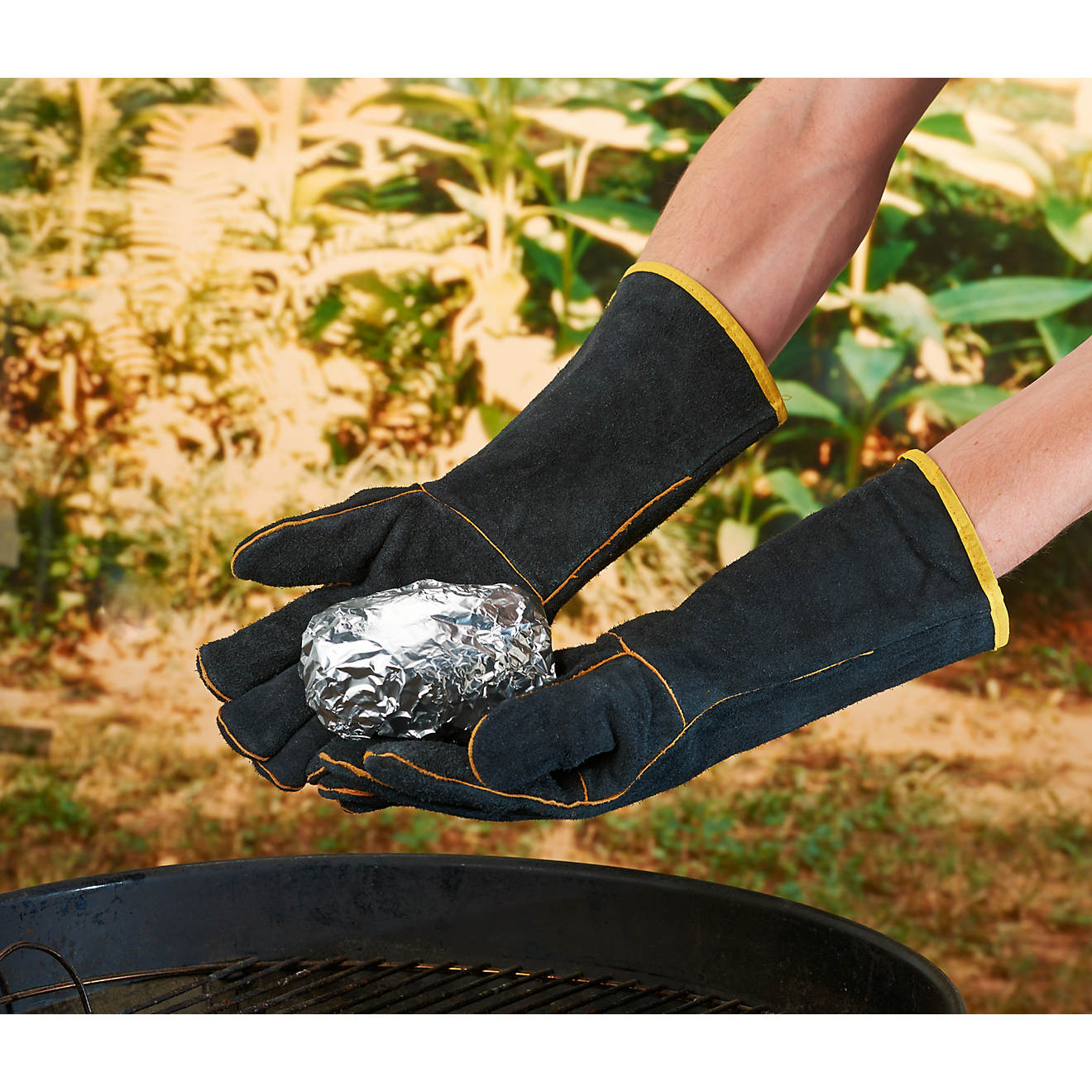 Outdoor Gourmet Adults' Heat-Resistant Gloves                                                                                    - view number 1