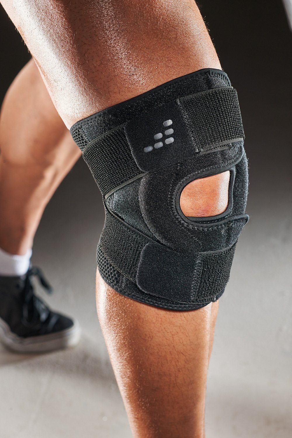 BCG Adjustable Knee Brace Academy