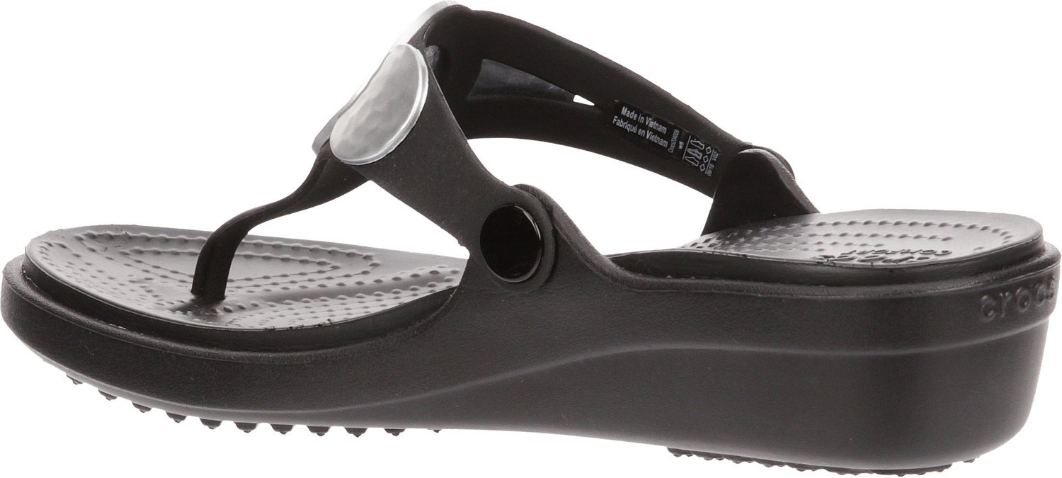 clearance crocs flip flops