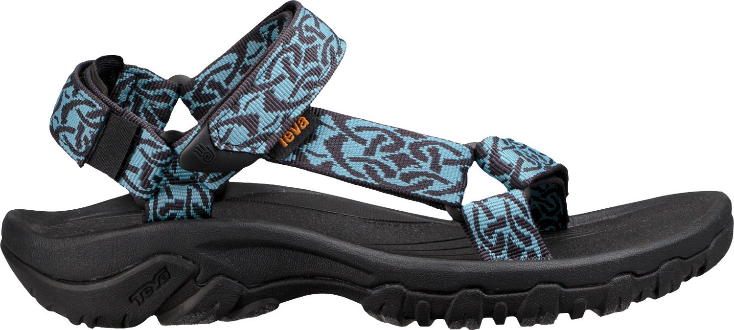 Women's Slides, Sandals, + Flip-Flops