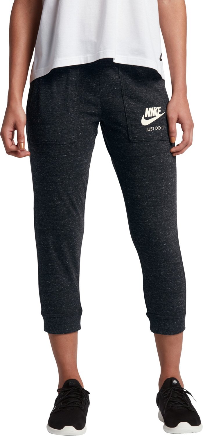 nike women's gym vintage capri pant