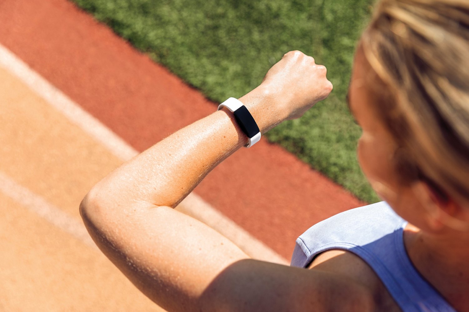 fitbit inspire hr activity tracker