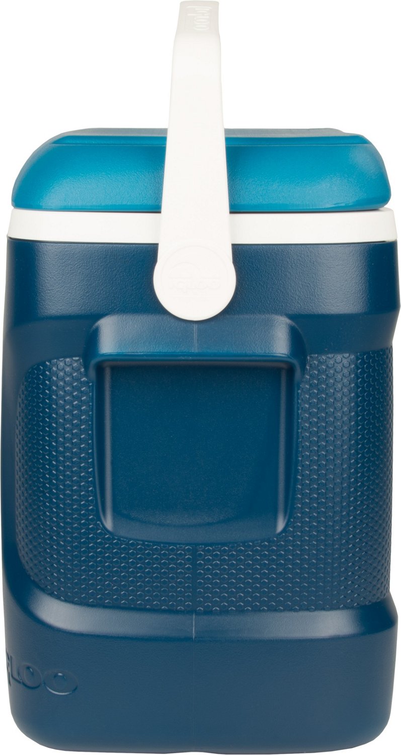 Igloo Contour™ 30 qt. Personal Cooler | Academy