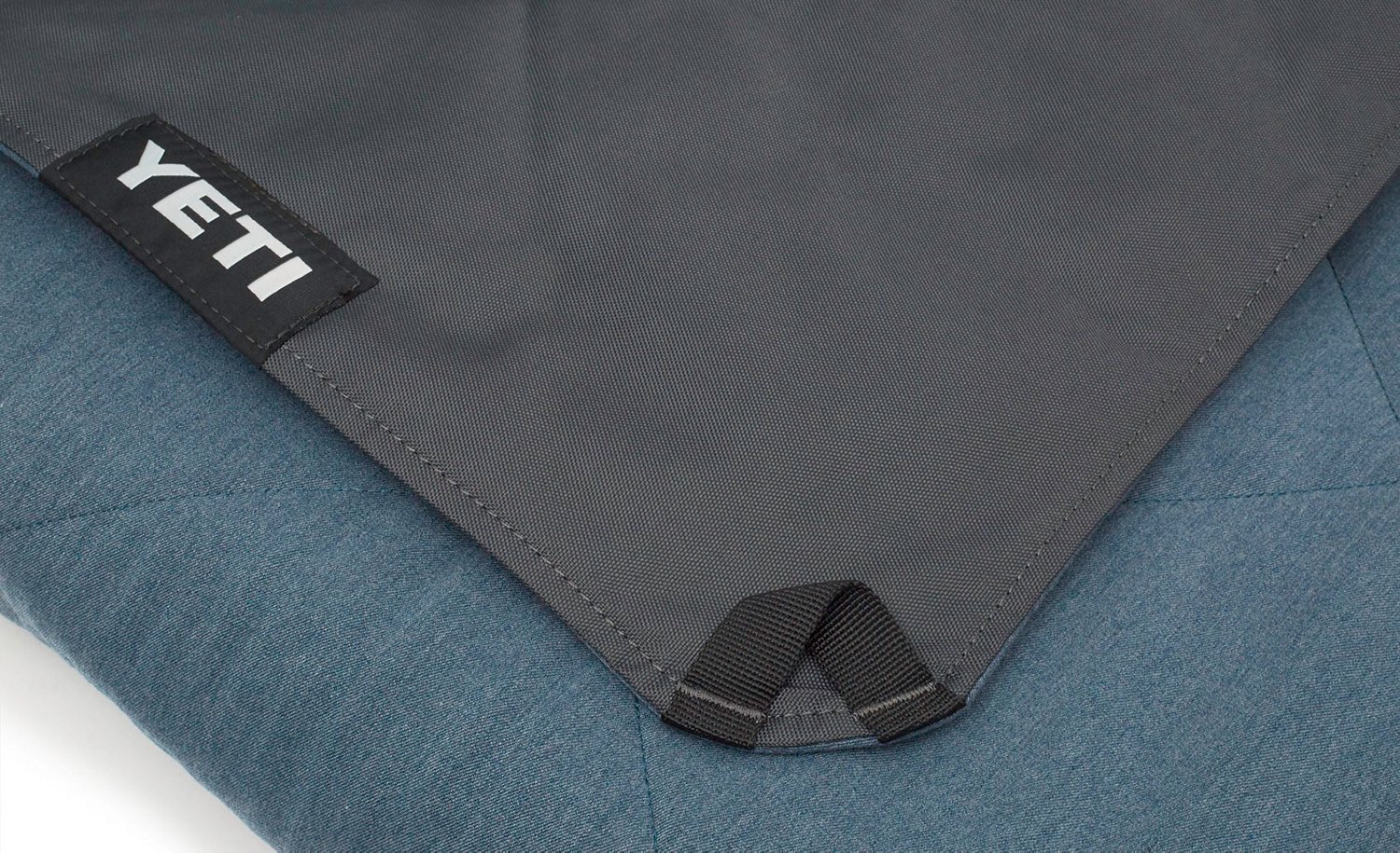 YETI Lowlands Blanket Academy