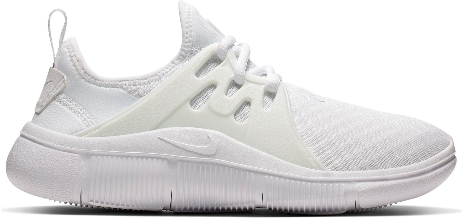 white nike gym shoes womens