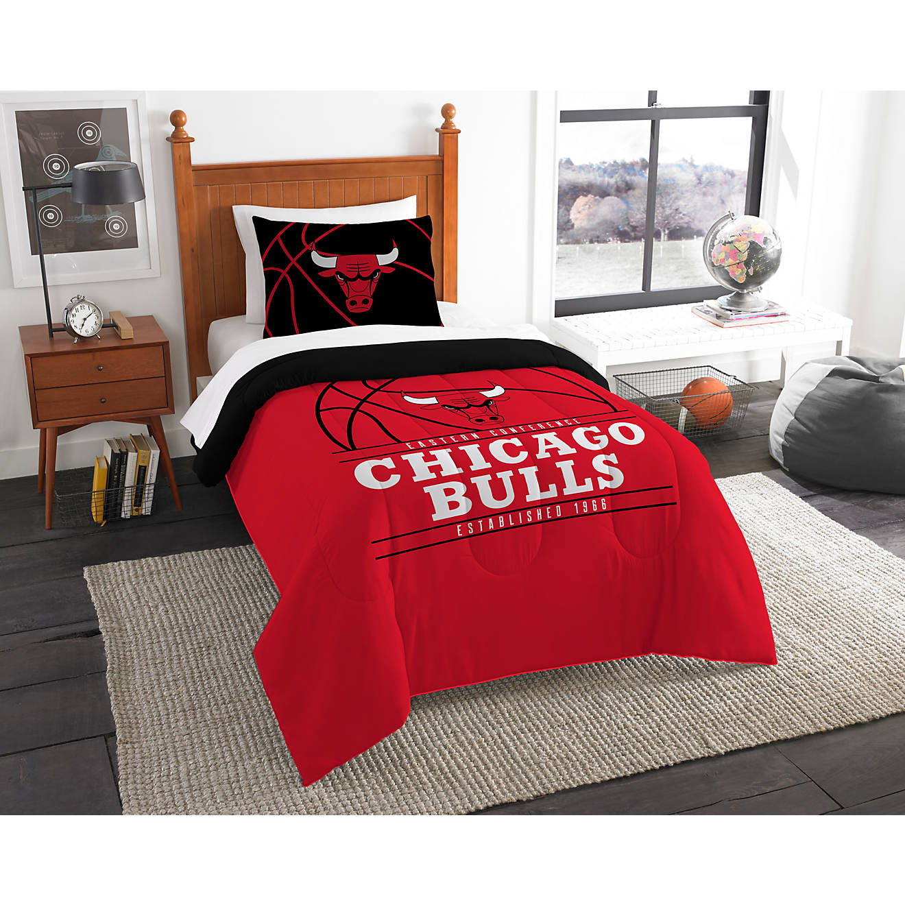 The Northwest Company Chicago Bulls 2-Piece Reverse Slam Twin Bedding Set                                                        - view number 1