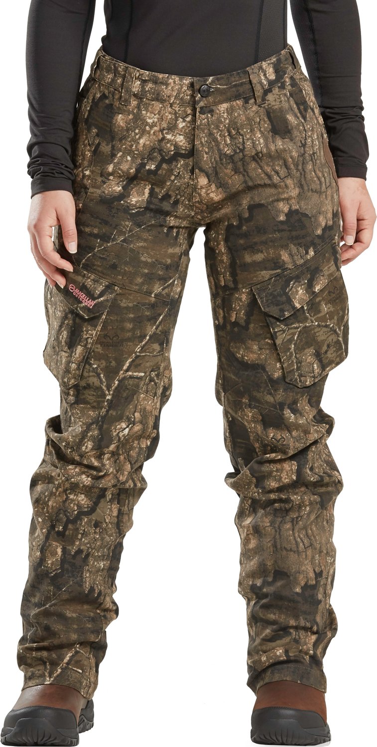 Magellan Outdoors Womens Camo Hill Country 7Pocket